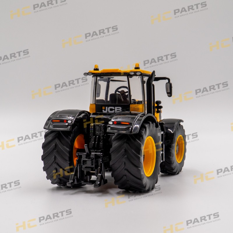 Модель JCB — FASTRAC 8330, Великобритания