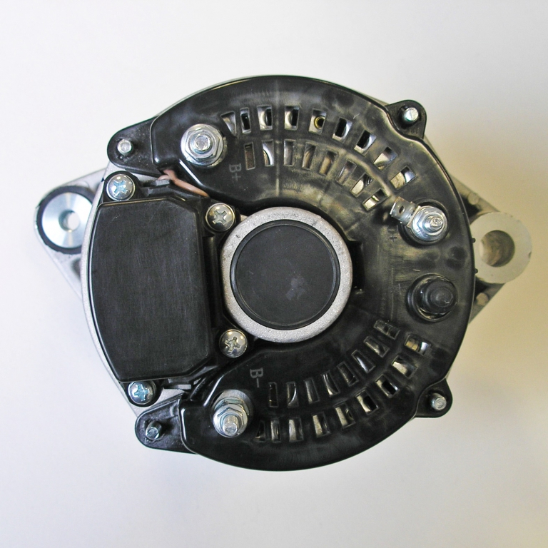 Генератор Kubota KX41, 14 В, 40 А