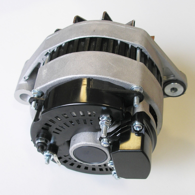 Генератор Kubota KX41, 14 В, 40 А