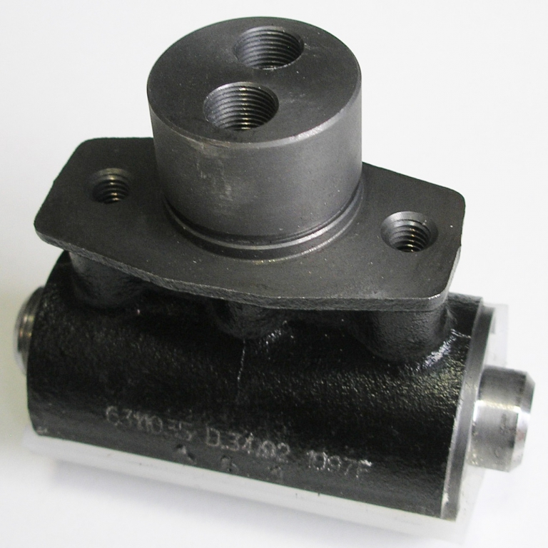Левый тормозной цилиндр Fermec 860 SE