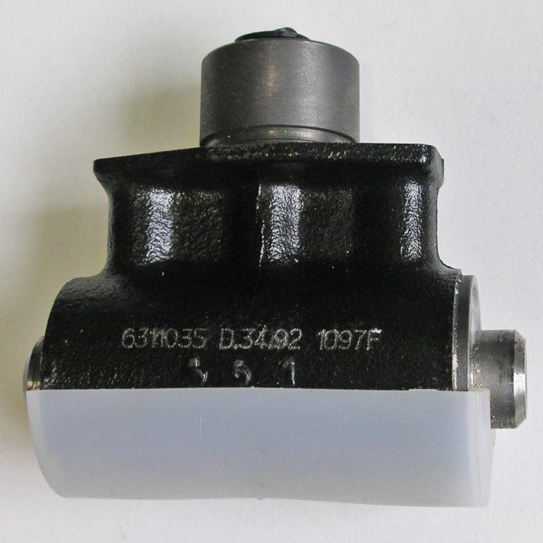 Левый тормозной цилиндр Fermec 860 SE