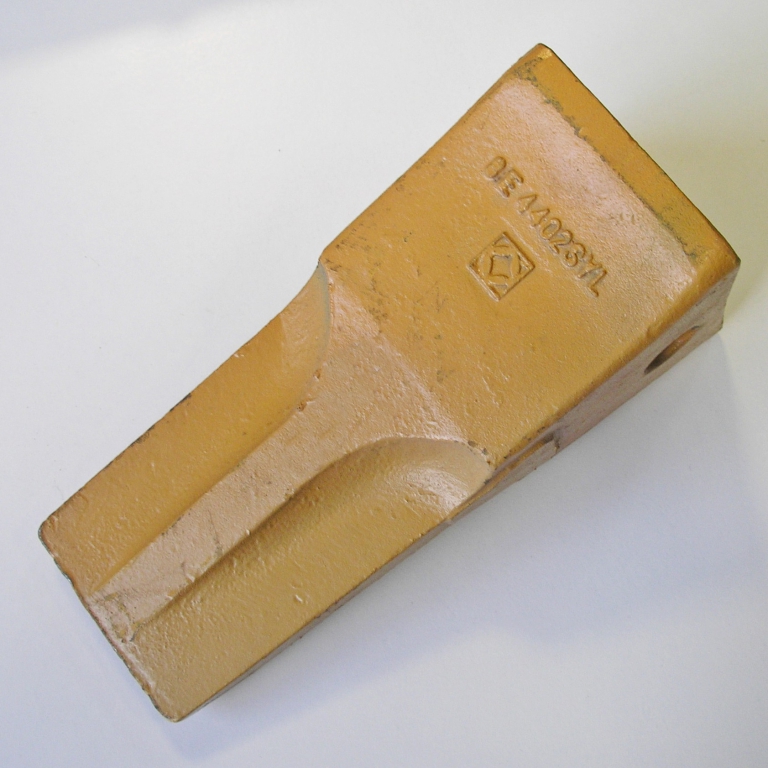 Крышка зуба CAT J400 / стандартная