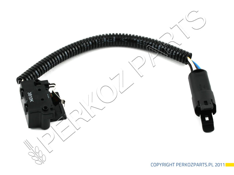 ПЕРЕКЛЮЧАТЕЛЬ РУЧНОГО ТОРМОЗА (ПЯТЬ КАБЕЛЕЙ) НОВЫЙ КОРПУС STEYR 84142375-87364942